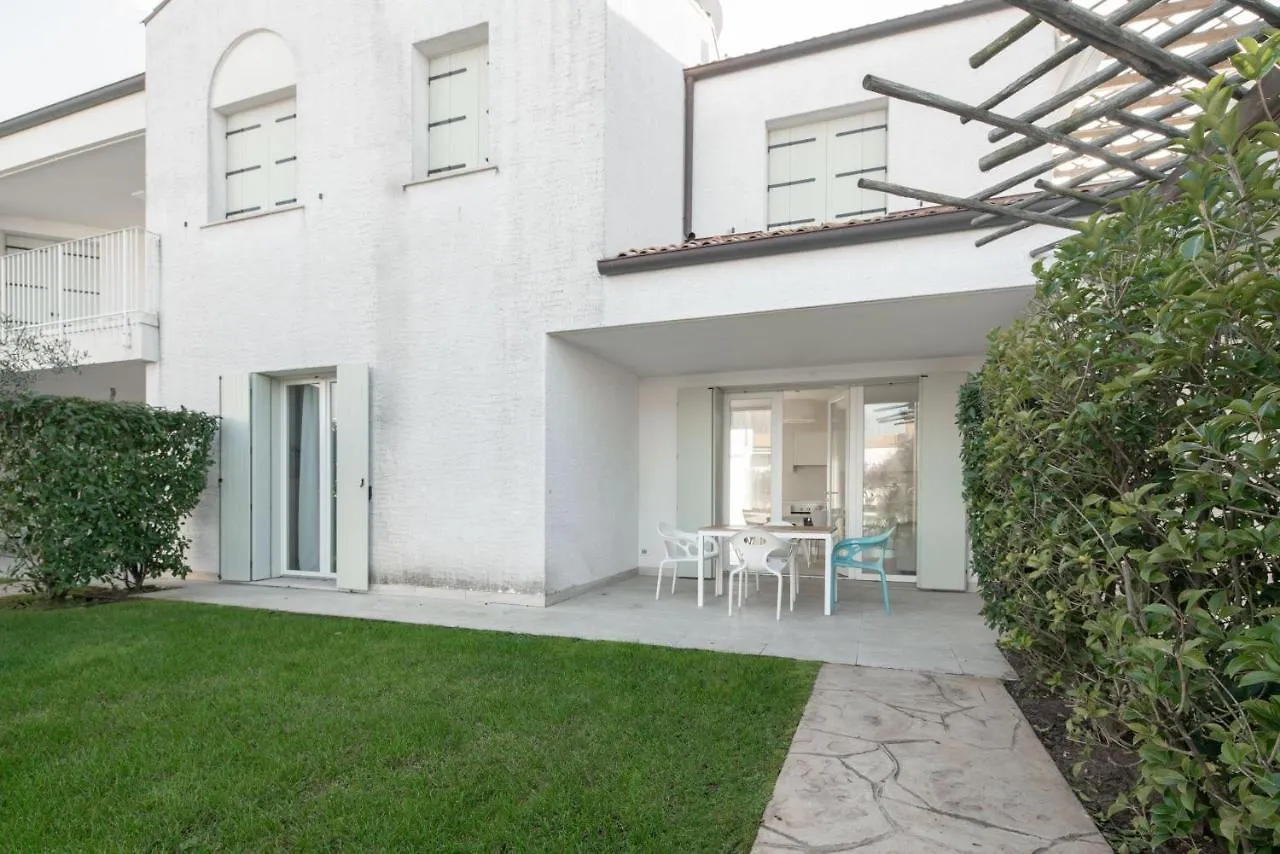 Apartment Immobiliare Jvl - Les Maisons Lido di Jesolo