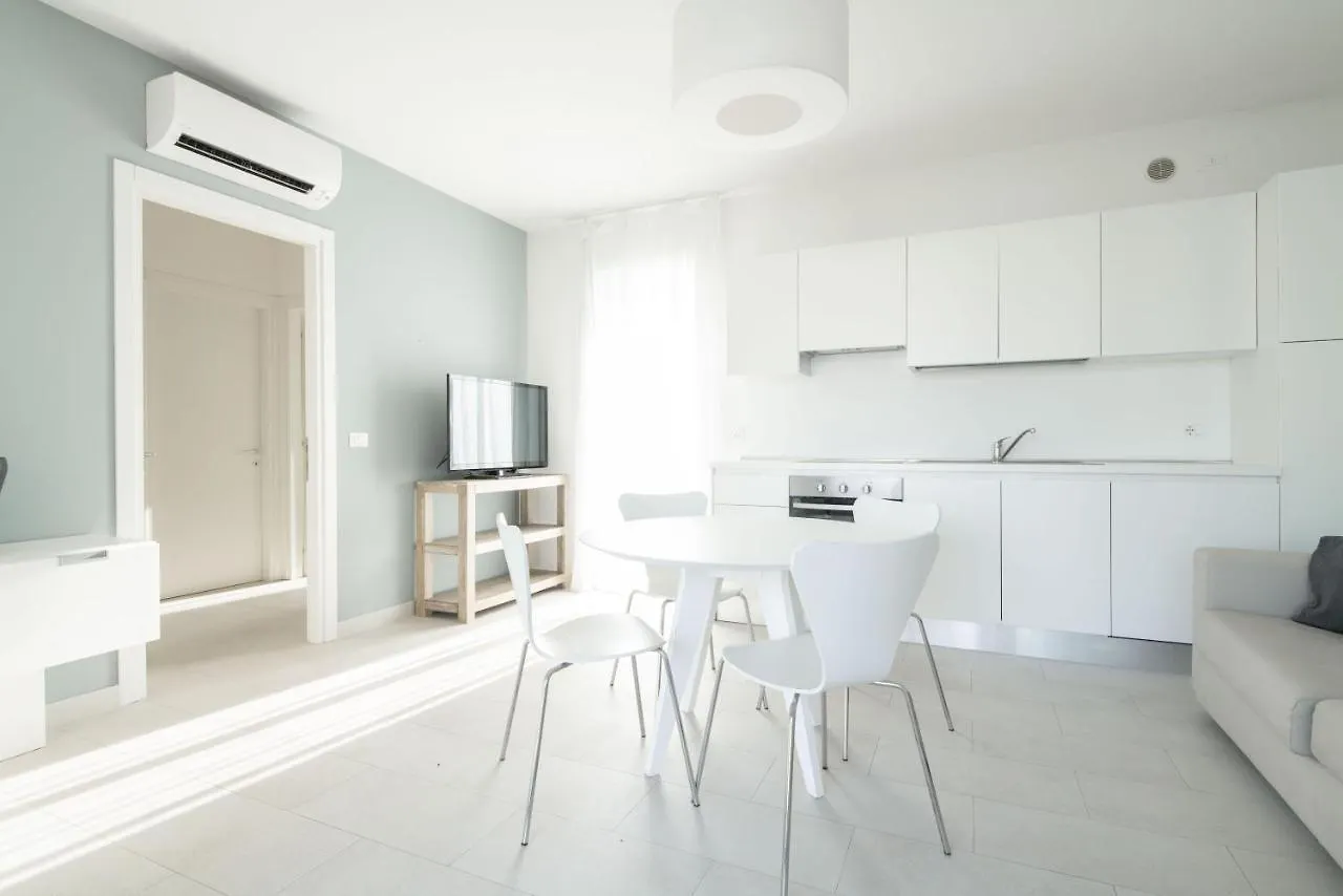 Apartment Immobiliare Jvl - Les Maisons Lido di Jesolo Italy